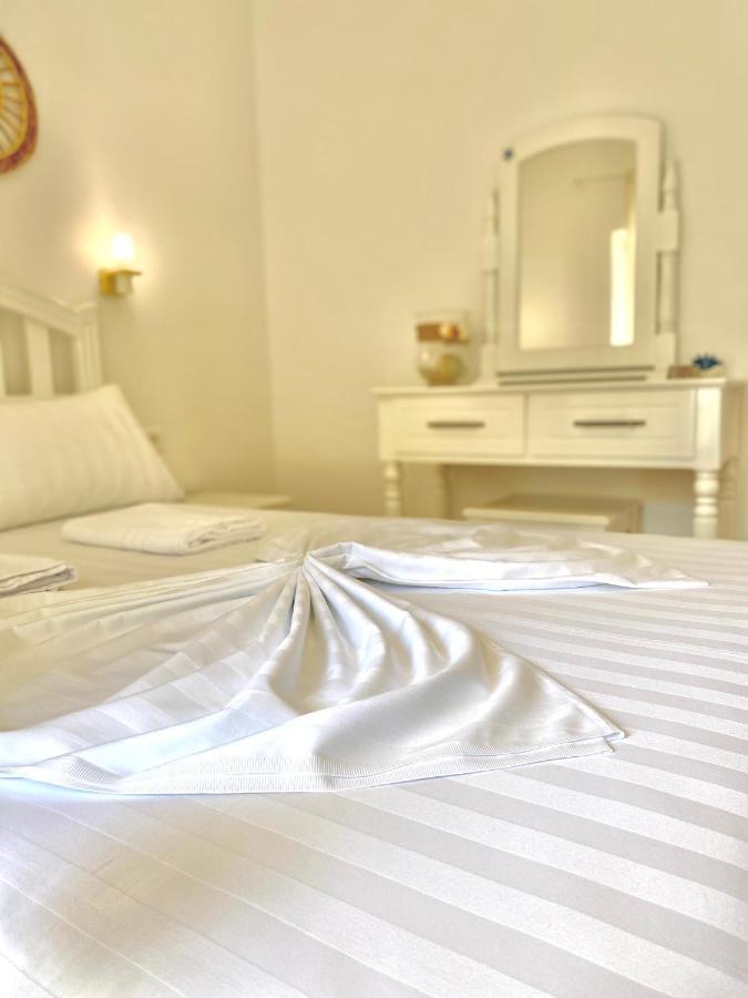 Las Nubes Rooms Himare Exterior foto